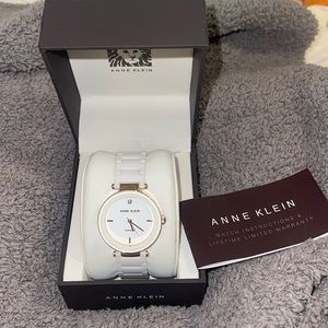 Women's Diamond Accent White Ceramic Bracelet Watch 33mm